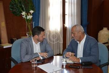 Visita del senador socialista Ramón Morales a Telde (Foto TA)